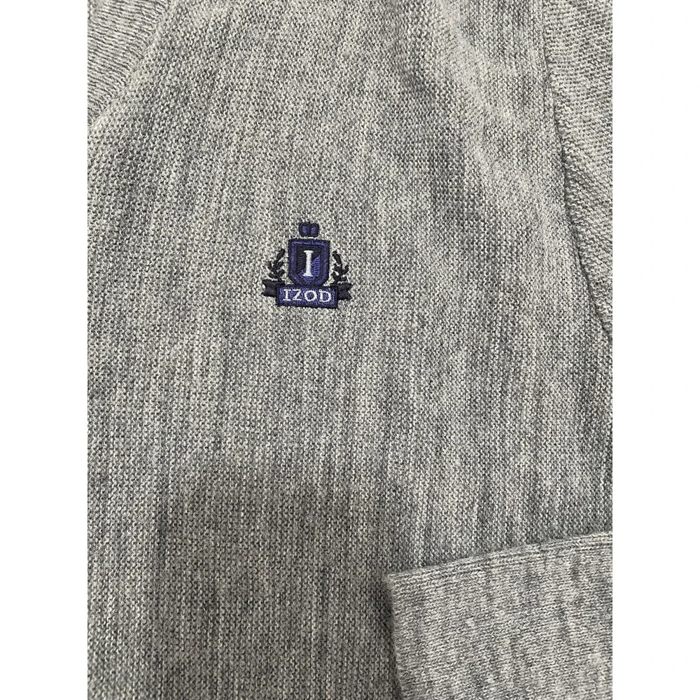 IZOD V-Neck Sweater Mens Medium Made in USA 90s Crest Logo